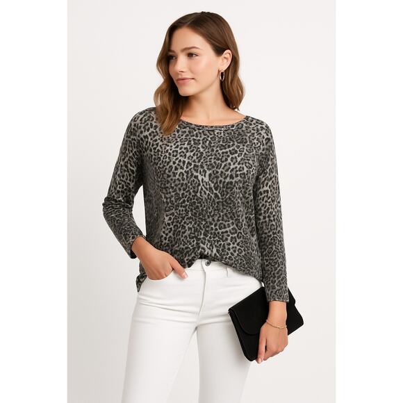Women's Medium Leopard Print Sweater Black Tan Stretch Pullover Animal Pattern - Picture 1 of 15